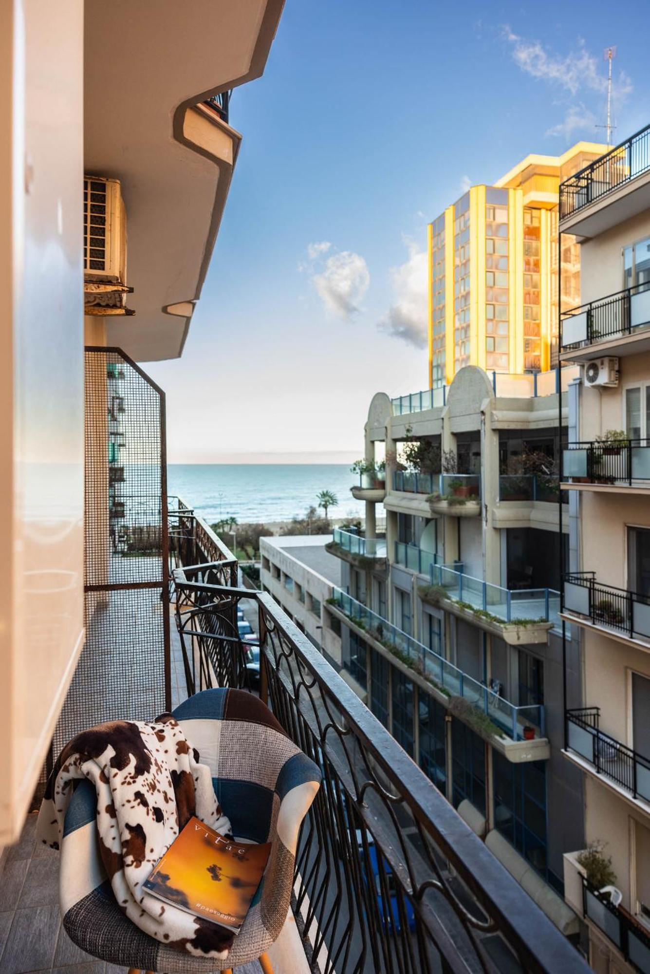 Apartamento Casa Dei Visionari - Mare Bari Exterior foto