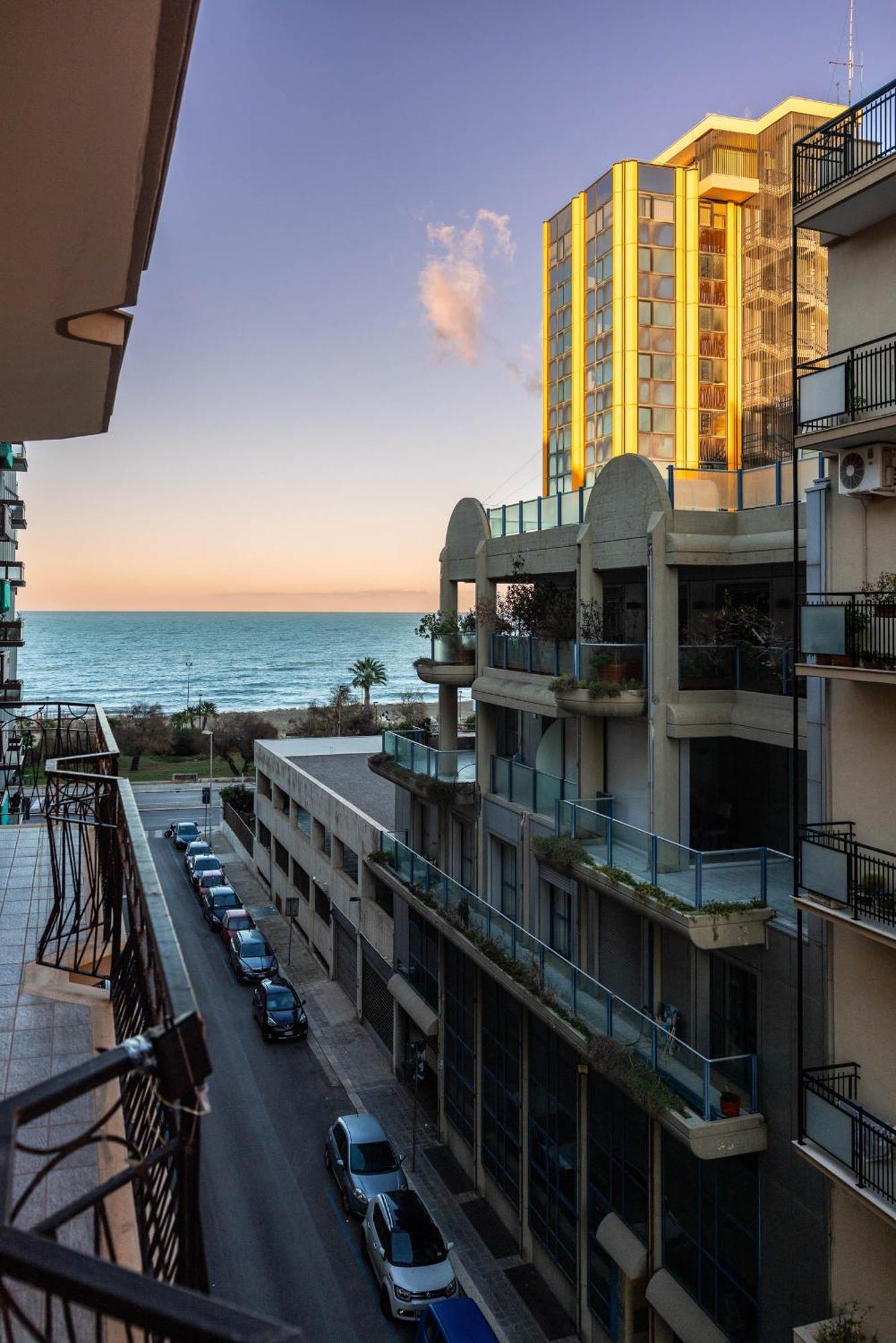 Apartamento Casa Dei Visionari - Mare Bari Exterior foto